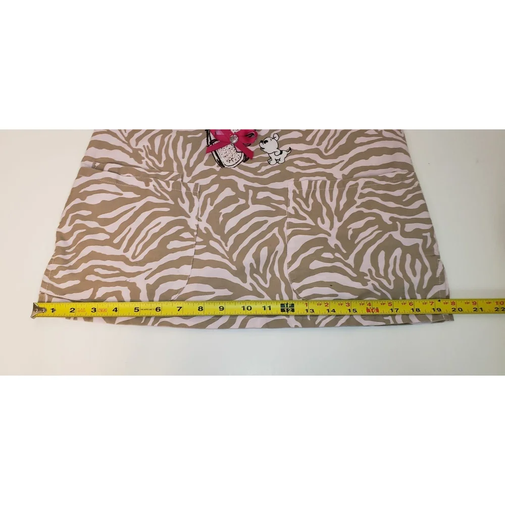 Betty Boop Scrub Top - Picture 12 of 12